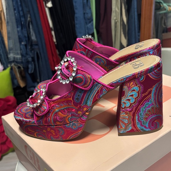 Gianni Bini Pink Paisley Mules with Rhinestone Buckle - Picture 7 of 12